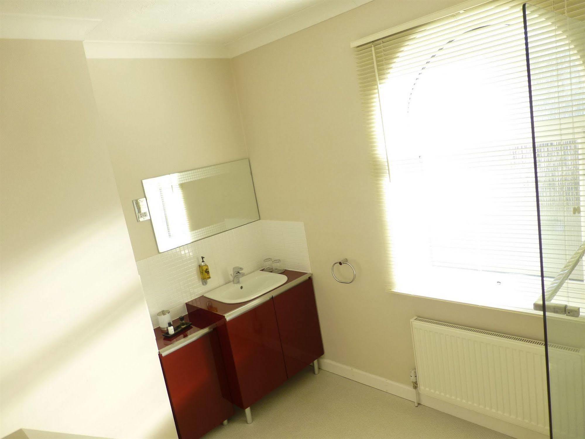Waters Reach Guest House Christchurch  Esterno foto