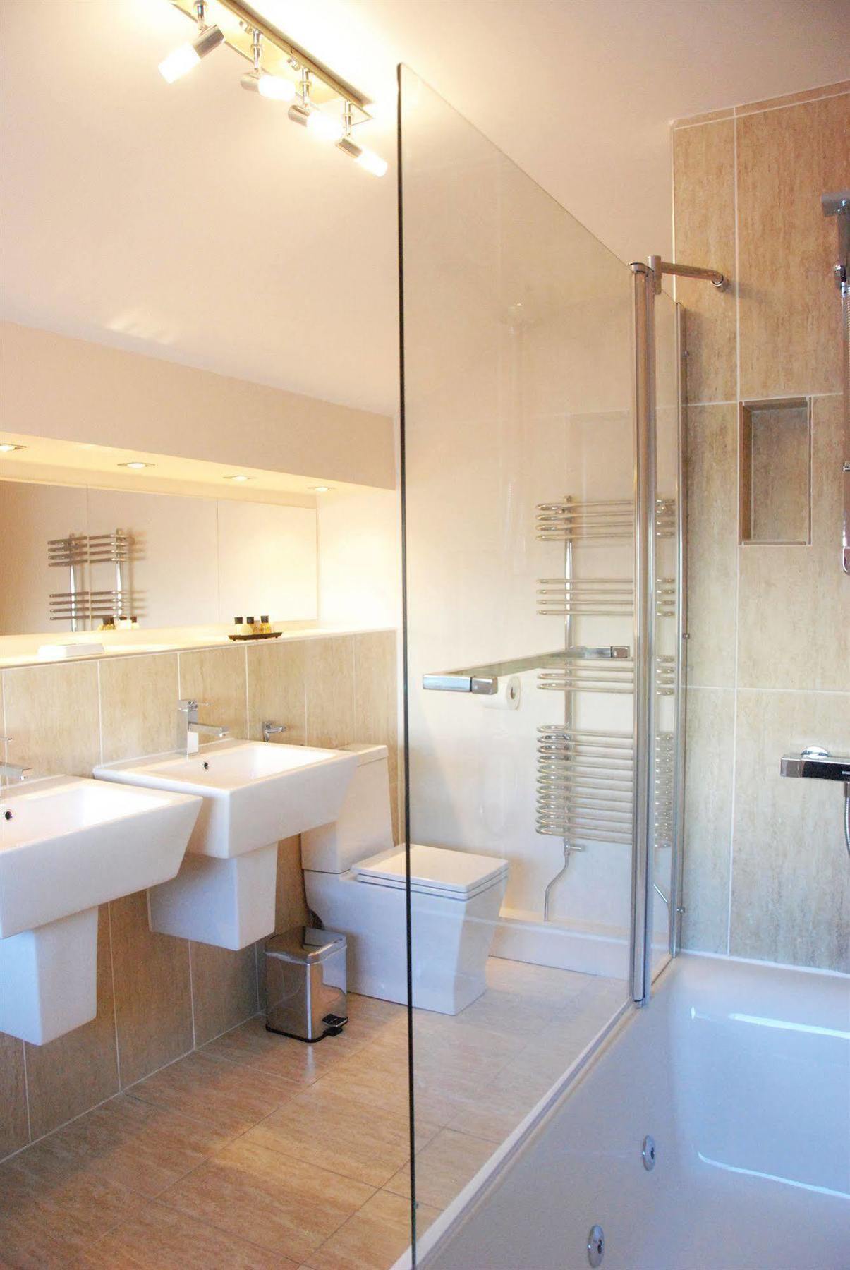 Waters Reach Guest House Christchurch  Esterno foto