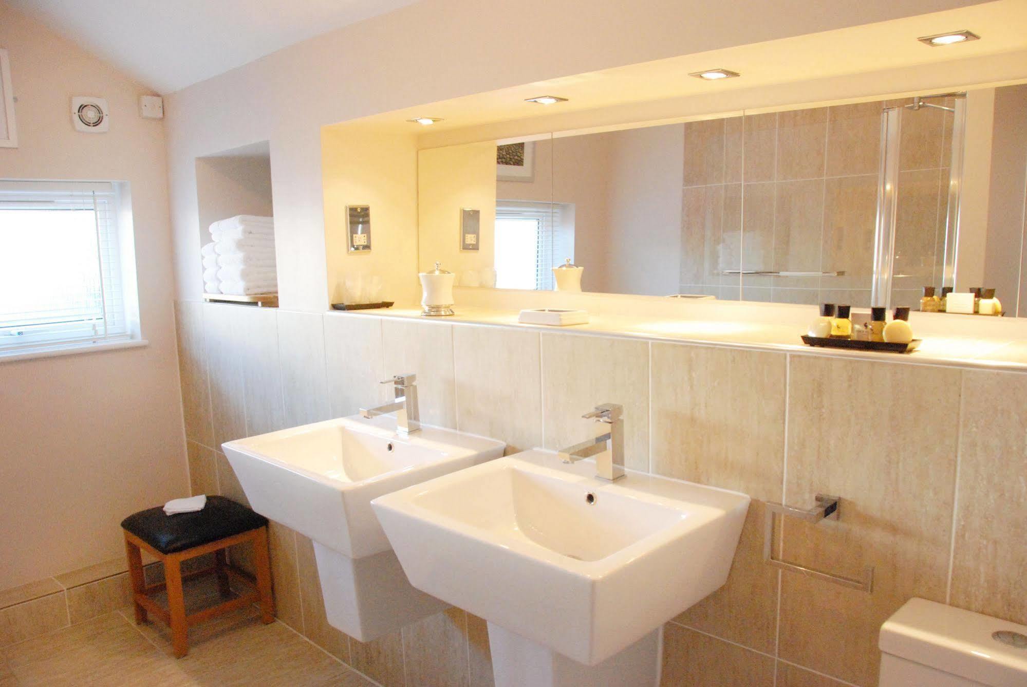 Waters Reach Guest House Christchurch  Esterno foto